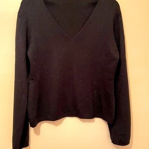Stretchy black metallic V-neck lightweight sweater
